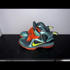 Nike Lebron 9 Canons, Size 11.5